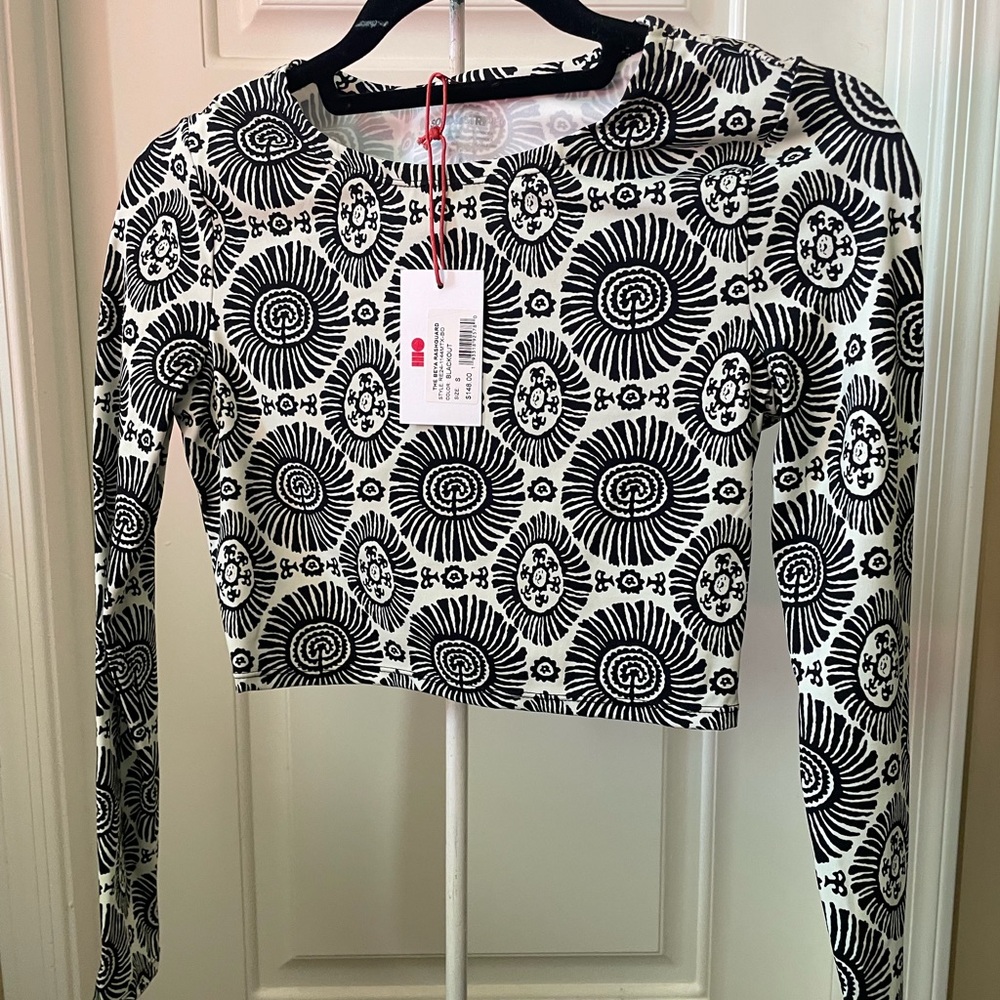 SOLID & STRIPED The Beya Rashguard in Blackout